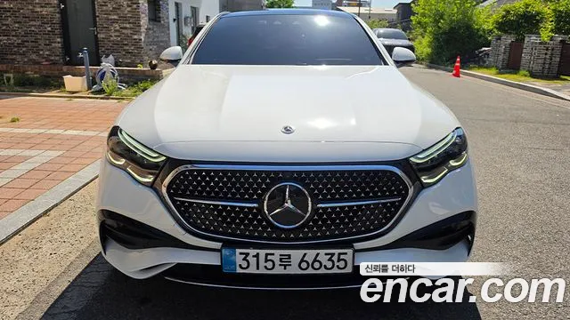 Mercedes-Benz E- W214 E300 4MATIC AMG Line
