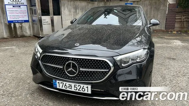 Mercedes-Benz E- W214 E200
