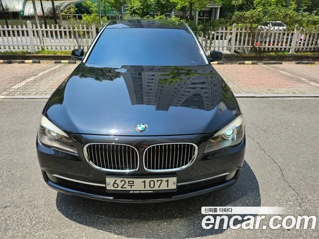 BMW 7 (F01) 740Li