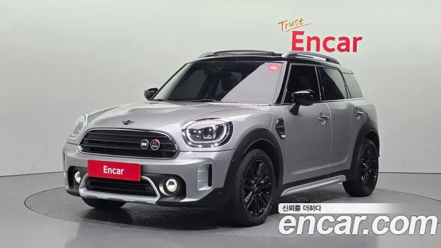 MINI Cooper Countryman 2