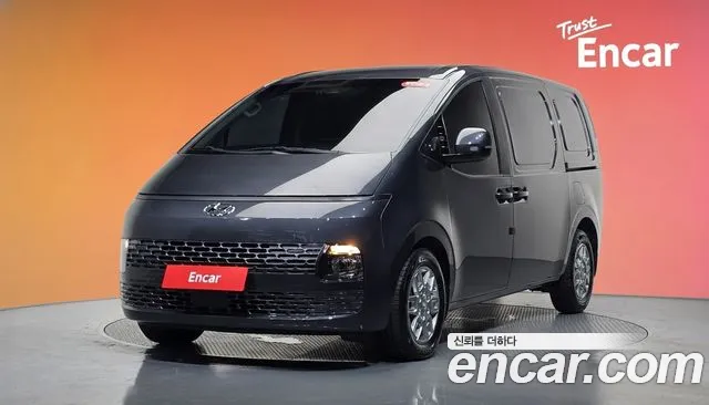Hyundai Staria 3