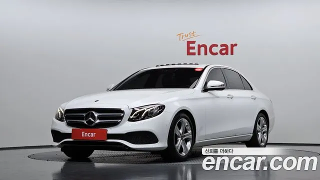 Mercedes-Benz E- W213 E200