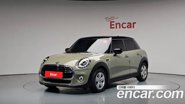 MINI Cooper 5 Base 3