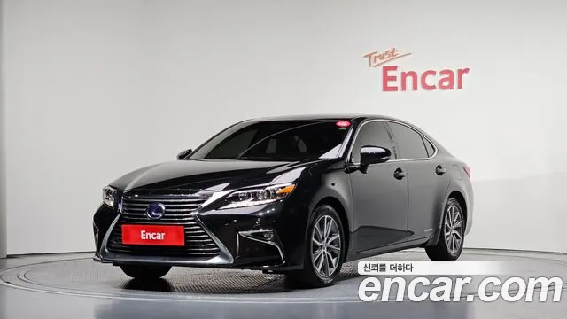 Lexus ES300h + XV60