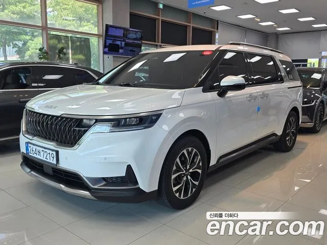 Kia Carnival 4 Gasoline 9 Noblesse