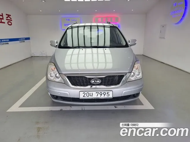 Kia Carnival R Carnival GX Base