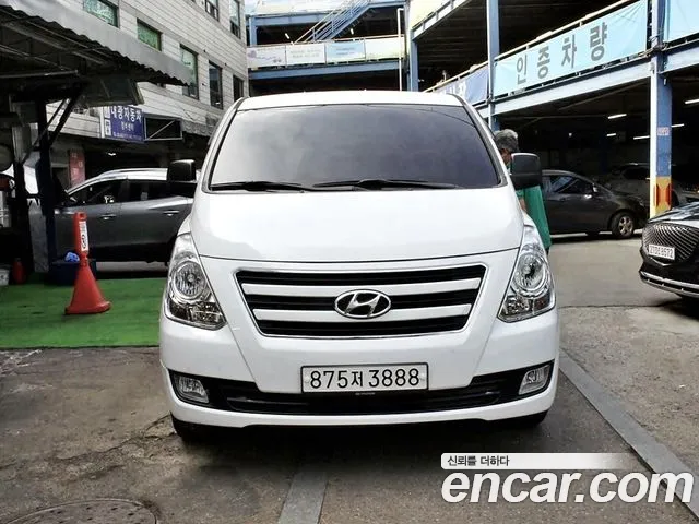 Hyundai Grand Starex 3