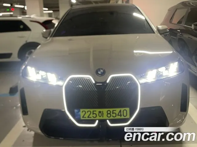 BMW iX xDrive45 M