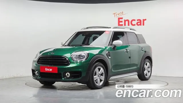 MINI Cooper Countryman Base 2