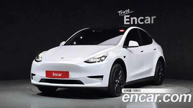 Tesla Y RWD