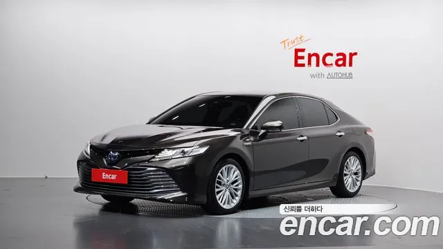 Toyota Camry (XV70) 2.5 XLE Hybrid