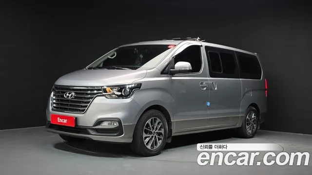Hyundai The New Grand Starex 9 Exclusive