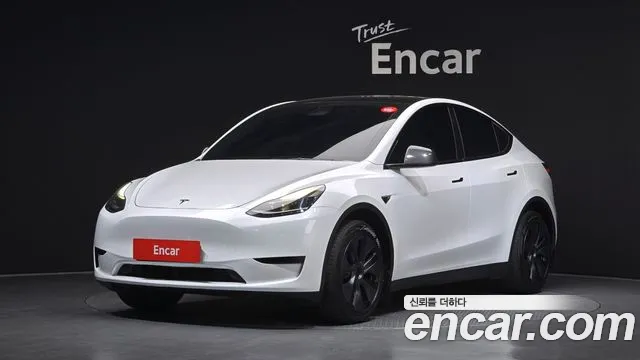 Tesla Y RWD