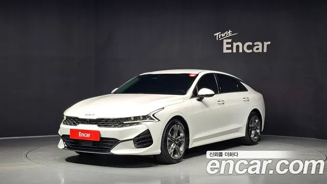Kia K5 III 2.0 Signature