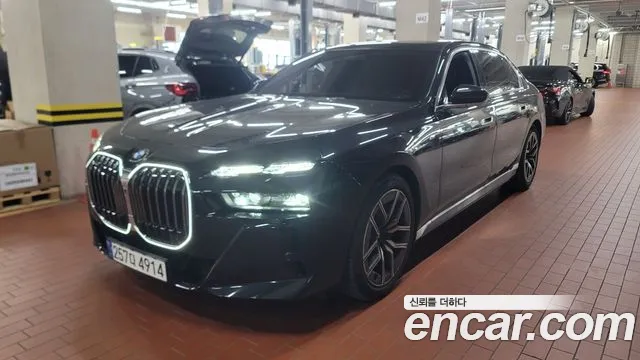 BMW 7 (G70) 740i sDrive M