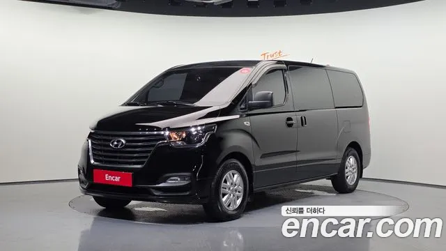Hyundai The New Grand Starex 3