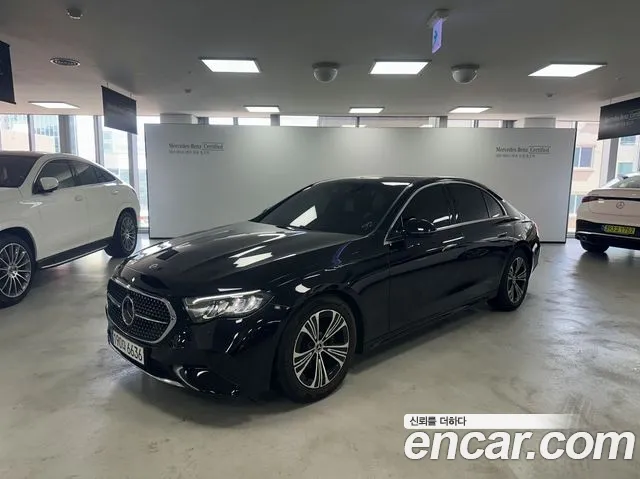Mercedes-Benz E- W214 E200