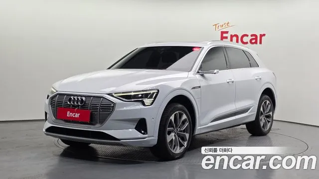 Audi e- 55