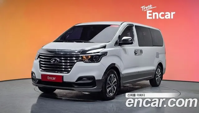 Hyundai The New Grand Starex 9 Exclusive