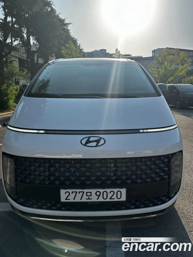 Hyundai Staria 4WD 9 Inspiration