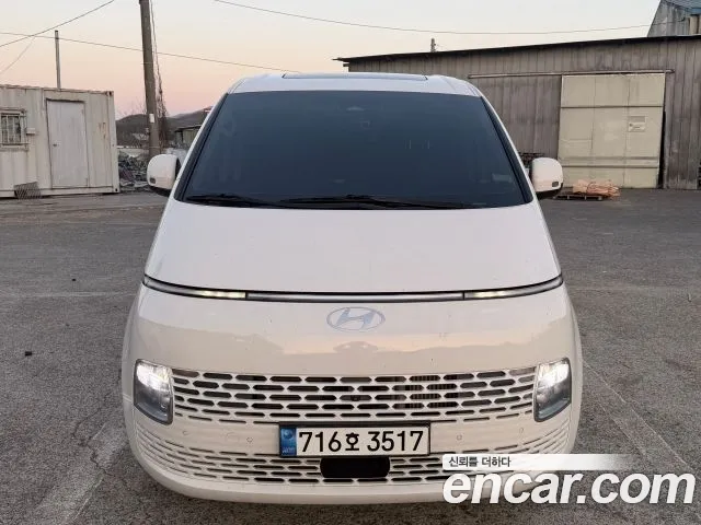 Hyundai Staria HEV 1.6 11