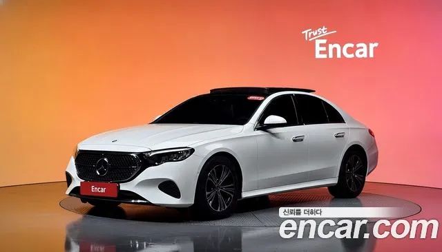 Mercedes-Benz E- W214 E200
