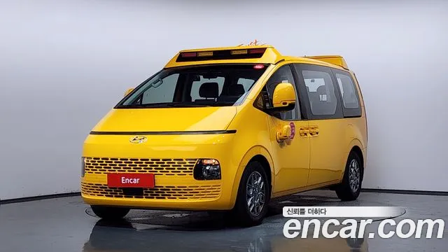 Hyundai Staria L3.5 11
