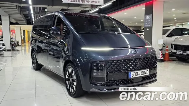 Hyundai Staria 4WD 9 Inspiration