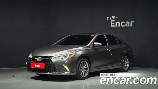 Toyota Camry 2.5 XLE