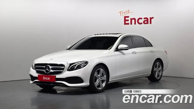 Mercedes-Benz E- W213 E200