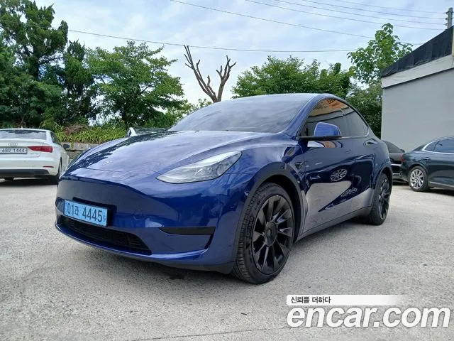 Tesla Y RWD