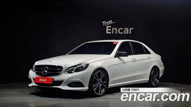 Mercedes-Benz E- W212 E220