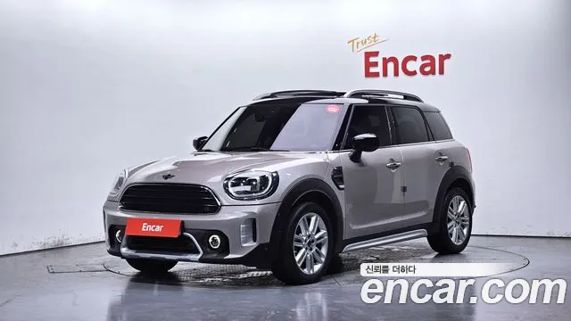 MINI Cooper Countryman 2