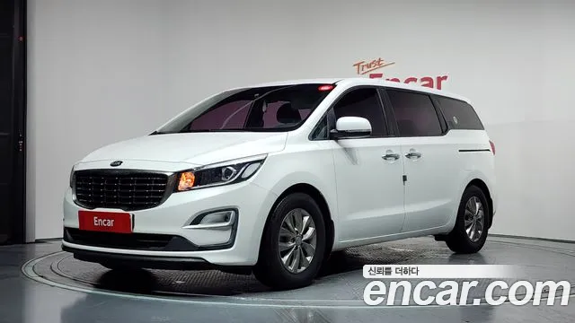 Kia The New Carnival 11