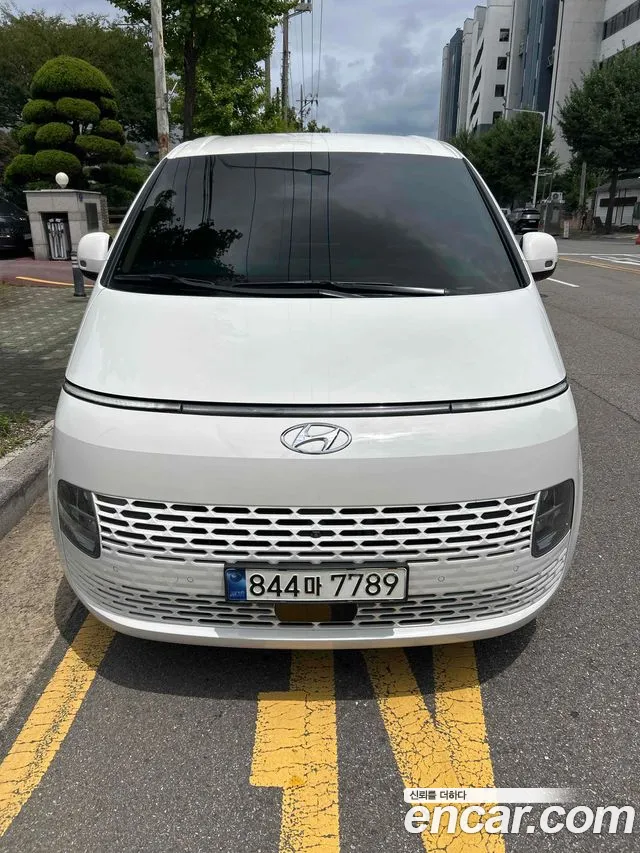 Hyundai Staria 5