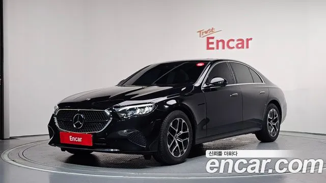 Mercedes-Benz E- W214 E200