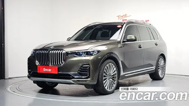 BMW X7 (G07) xDrive 40i 6