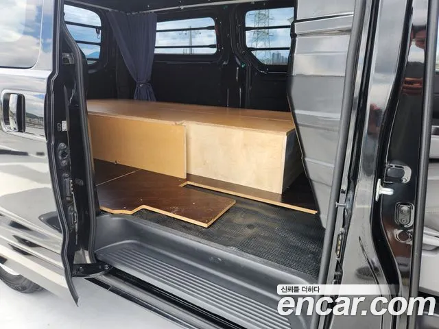 Hyundai Grand Starex 3