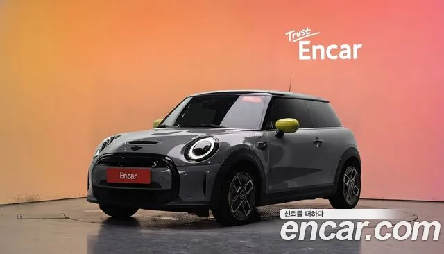 MINI Cooper SE 3