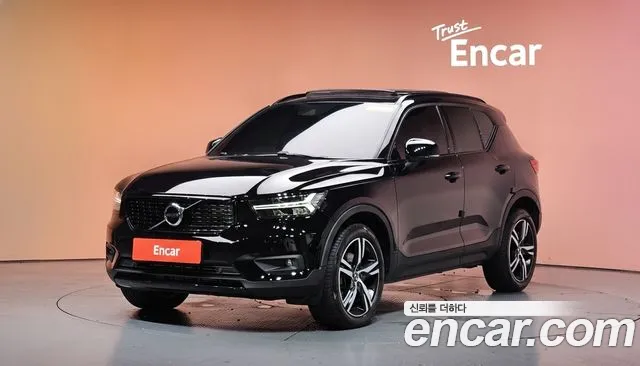 Volvo XC40 T4 R-