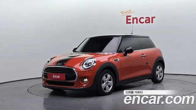 MINI Cooper Base 3