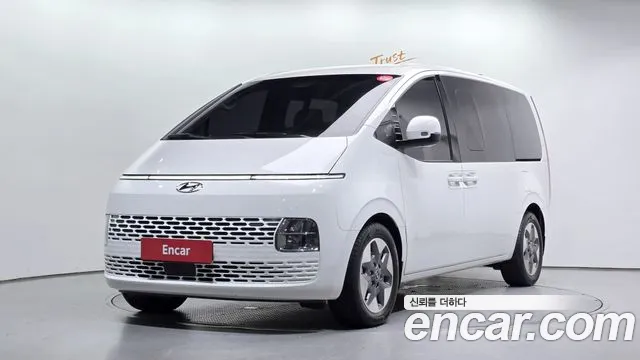 Hyundai Staria 4WD 9