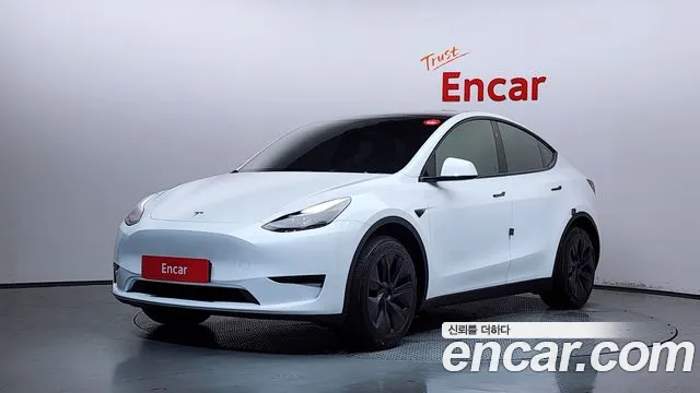 Tesla Y RWD