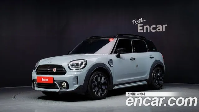 MINI Cooper Countryman 2