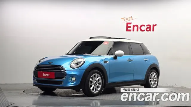 MINI Cooper D 5 HIGH 3
