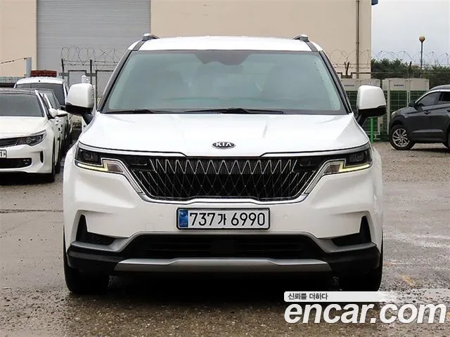 Kia Carnival 4 Gasoline 11 Prestige