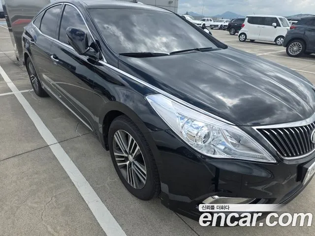 Hyundai Grandeur HG HG240