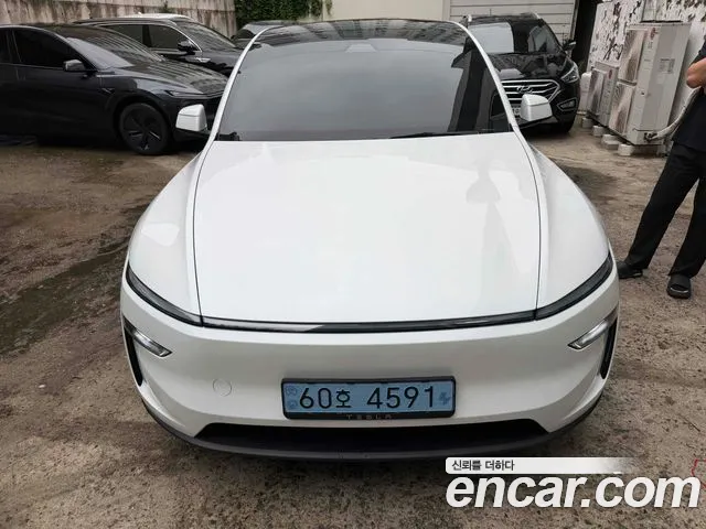 Tesla Y RWD