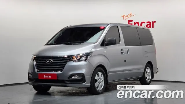 Hyundai The New Grand Starex 12
