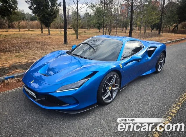 Ferrari F8 3.9 V8